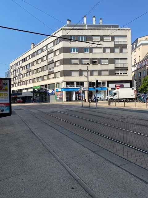 Situé en hyper centre sur rue très passante