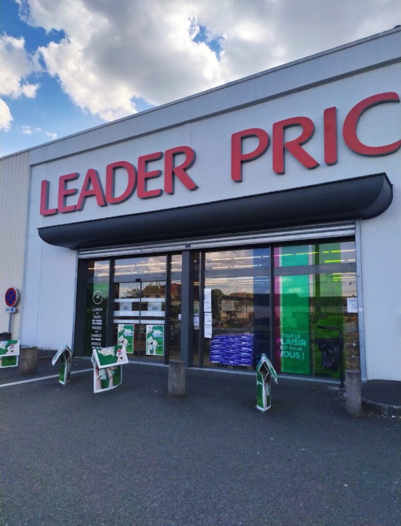 LOCAL COMMERCIAL SUR AXE PASSANT A LOUER