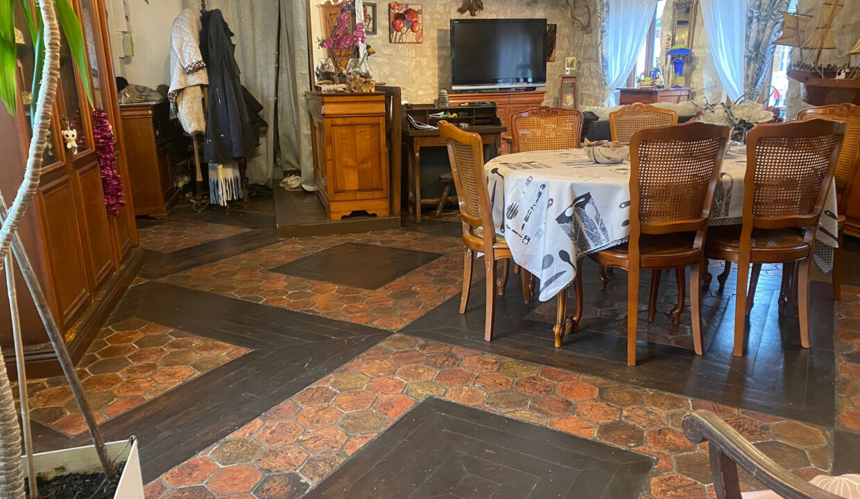 photo_8d121ba3223906618bb0141061a10dc7