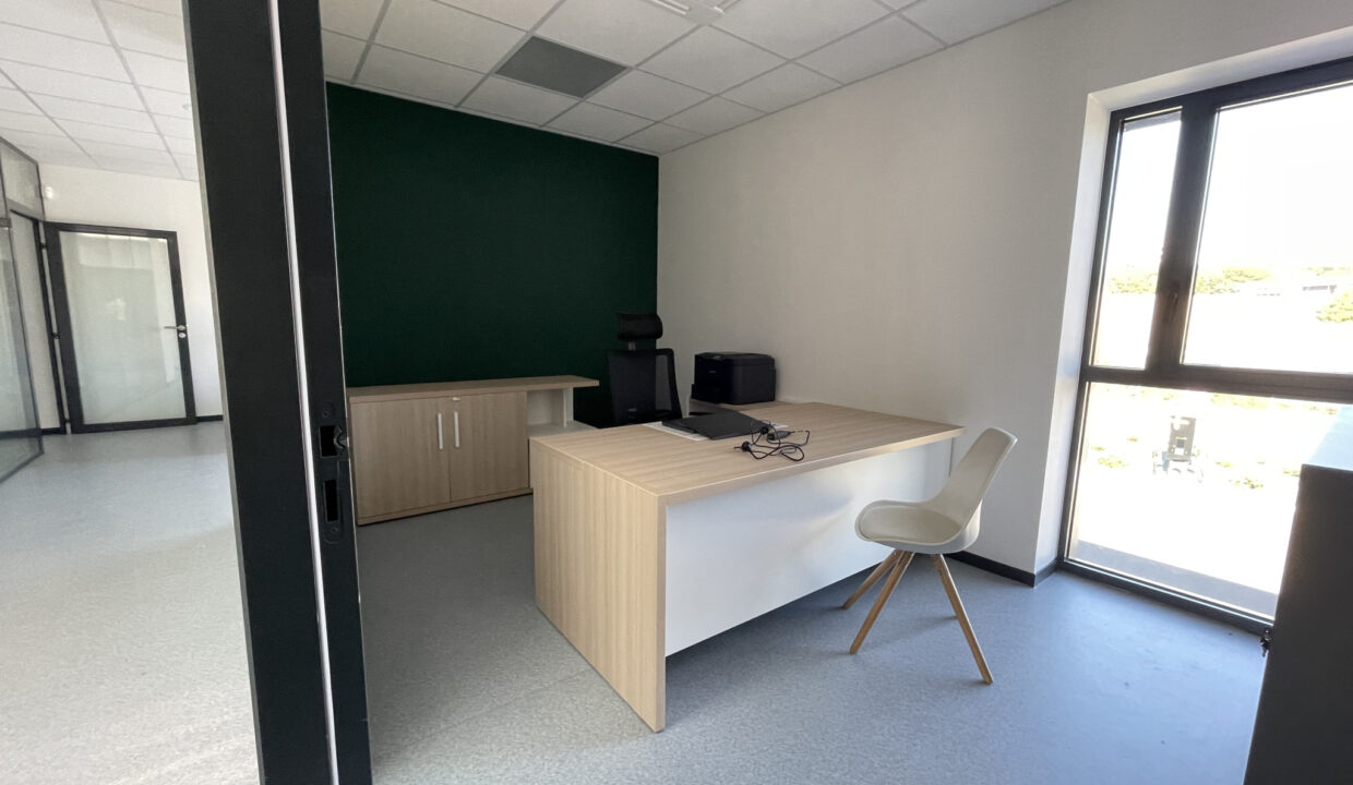 photo_36795a9e7ff7695598f7d98acb99638f