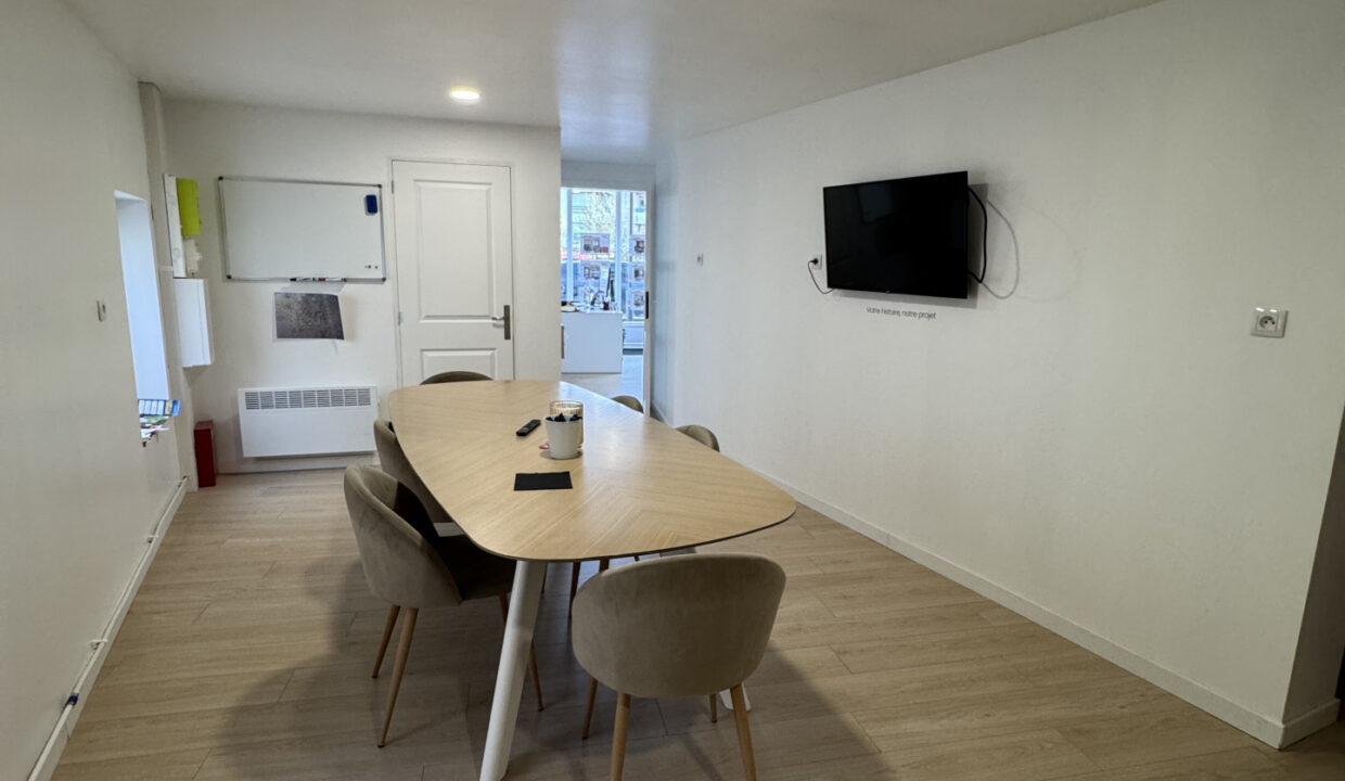 photo_ab336c941e233ba3be771ba1ae490035